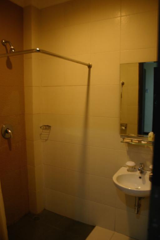Royal Mamberamo Hotel Sorong Bilik gambar