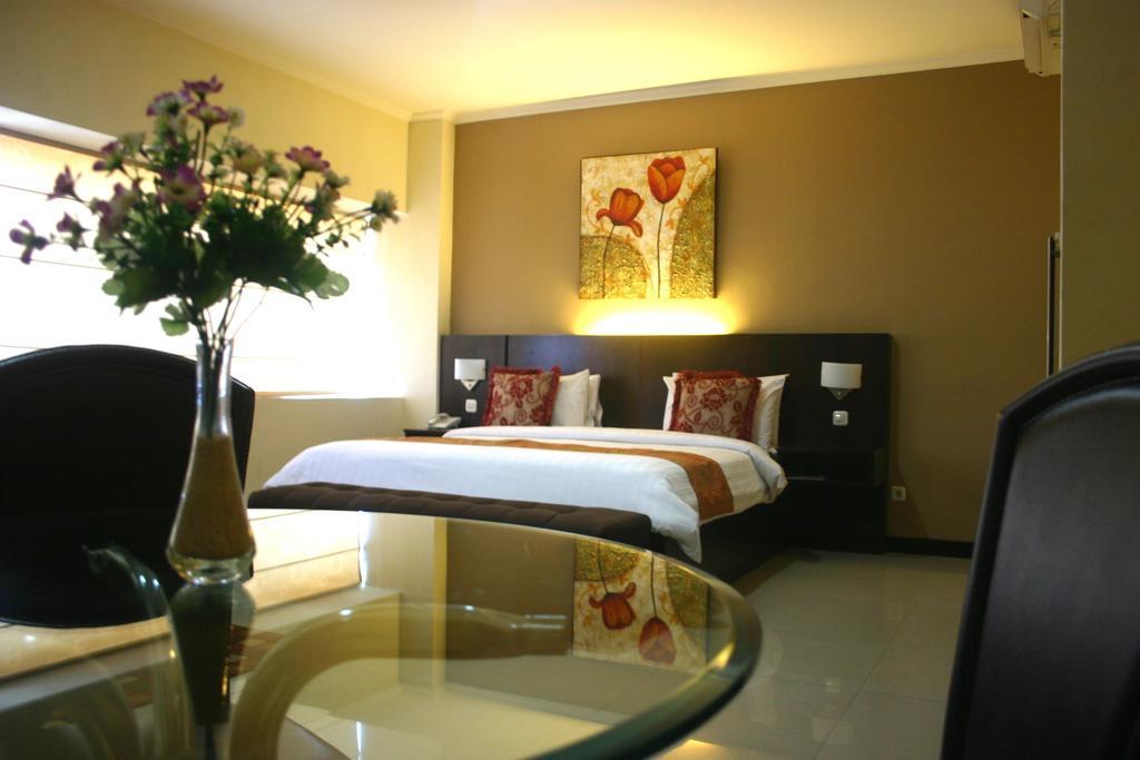 Royal Mamberamo Hotel Sorong Bilik gambar