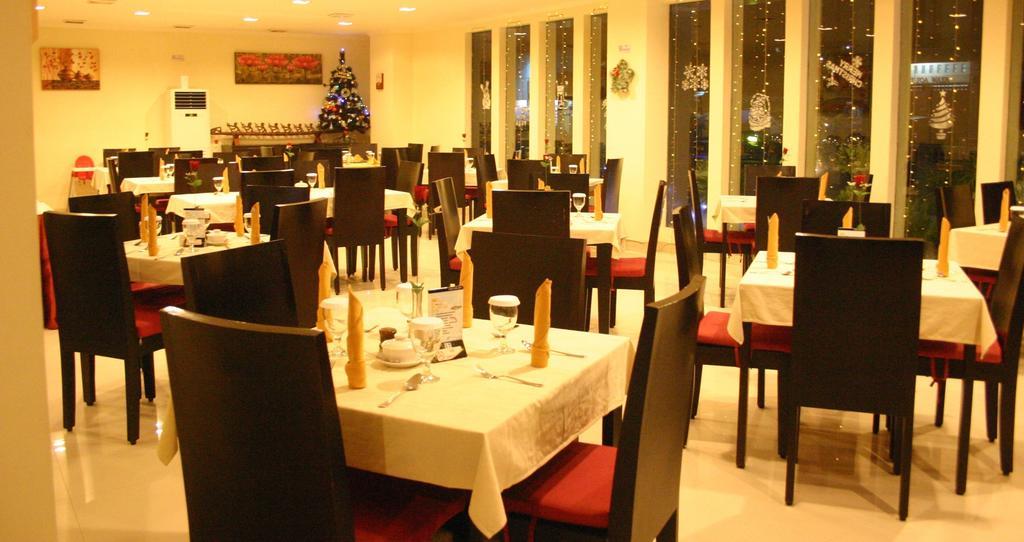 Royal Mamberamo Hotel Sorong Luaran gambar