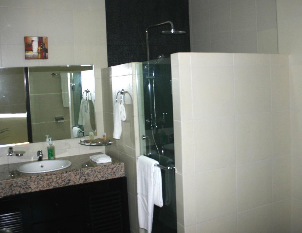 Royal Mamberamo Hotel Sorong Bilik gambar