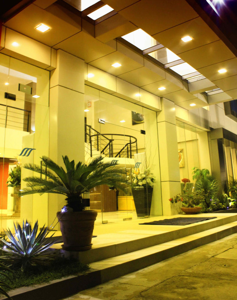 Royal Mamberamo Hotel Sorong Luaran gambar
