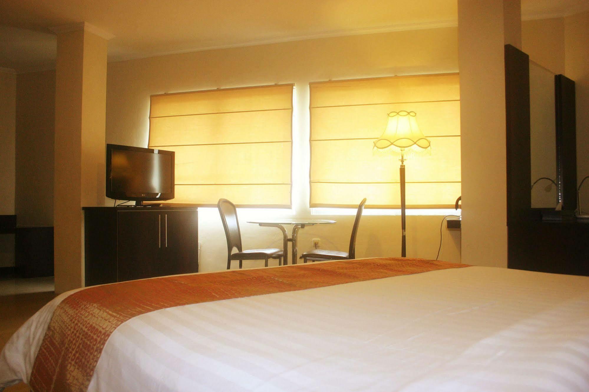 Royal Mamberamo Hotel Sorong Luaran gambar